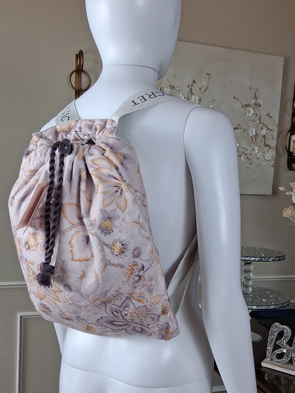 New Victoria's Secret Convertible Floral Drawstring Backpack Beach Towel- Bags - Picture 12 of 15
